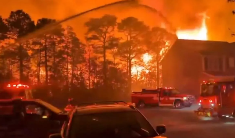 Wildfires rage across the Carolinas; South Carolina governor issues state of emergency