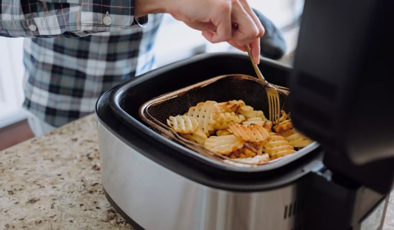 Doctor reveals disturbing reason she ‘threw away her air fryer’ after explaining major risks Doctor reveals disturbing reason she ‘threw away her air fryer’ after explaining major risks