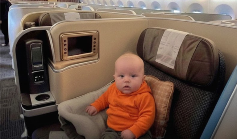 Stewardess Finds a 10-Month-Old Baby Abandoned Alone in Business Class with a Mysterious Note. She Opened It.