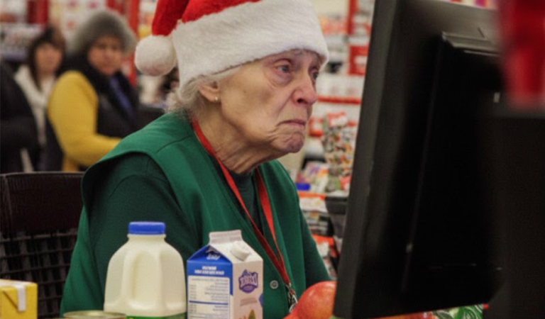 I Stood Up for an Elderly Cashier on Christmas Eve — The Next Morning, Police Knocked on My Door and Said, “She Left This for You”