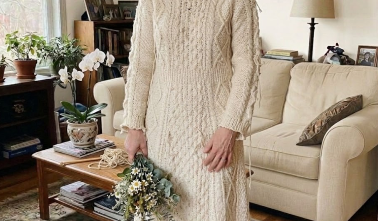 I Hand-Knitted My Wife’s Wedding Dress for Our Vow Renewal – The Guests Laughed… Until She Picked Up the Microphone and Silenced the Entire Room