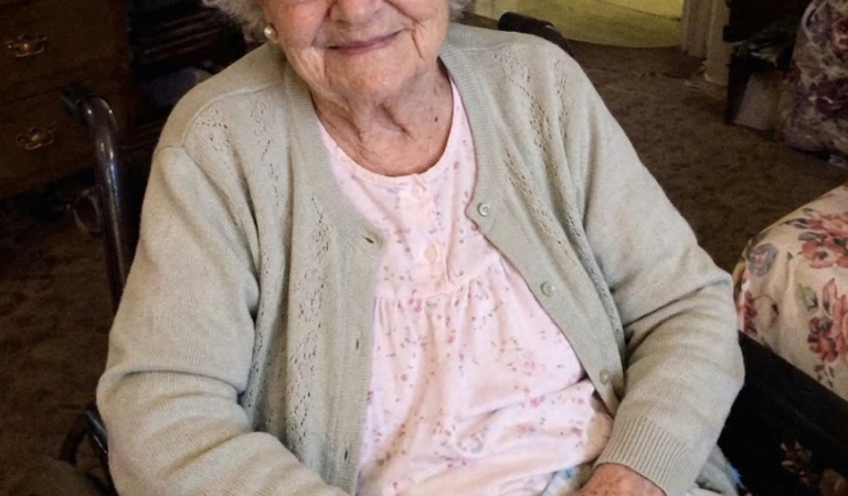 A 76-year-old woman called her three children one by one because she needed a home—only one opened his door, and what happened next stunned the family